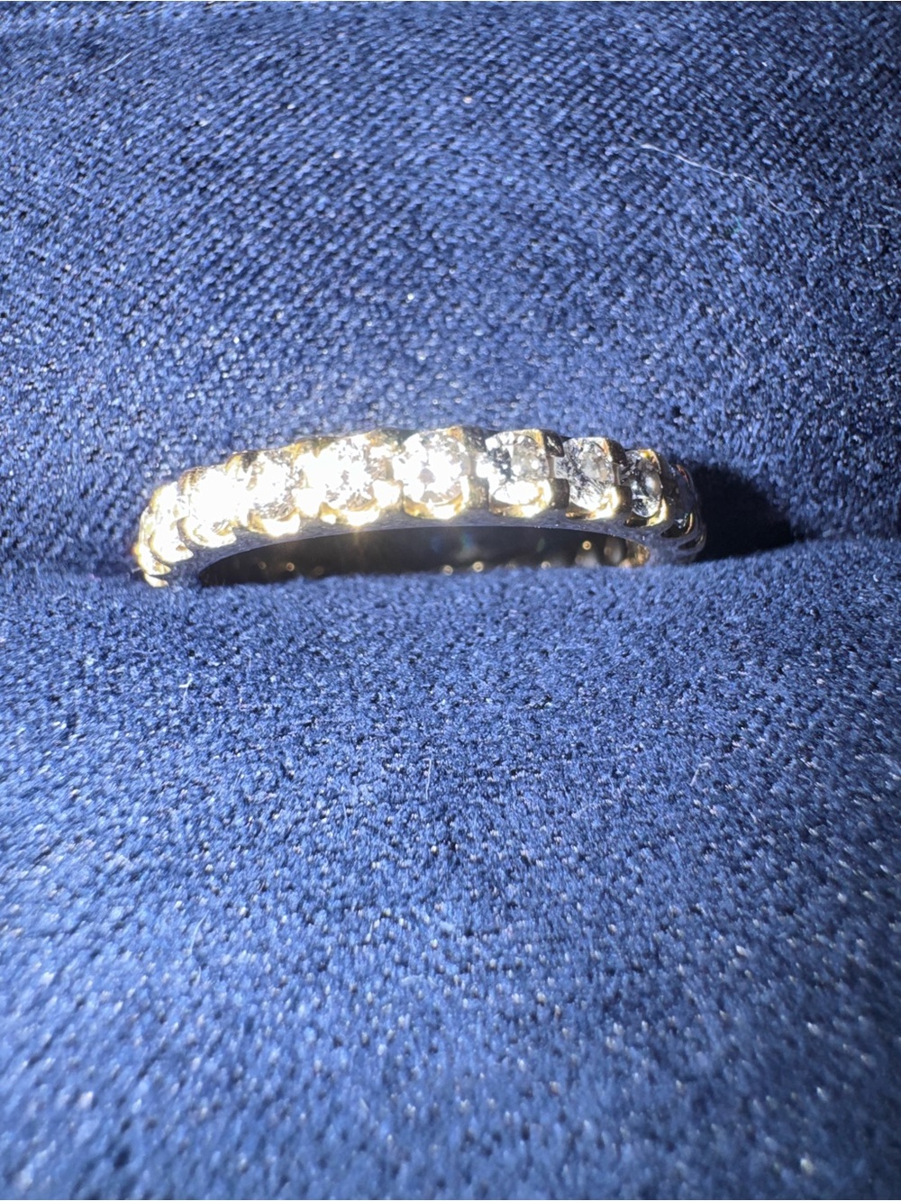 Natural Diamond Eternity Band Size 6 
1 carat total weight 18kt Yellow Gold - Picture 6 of 16